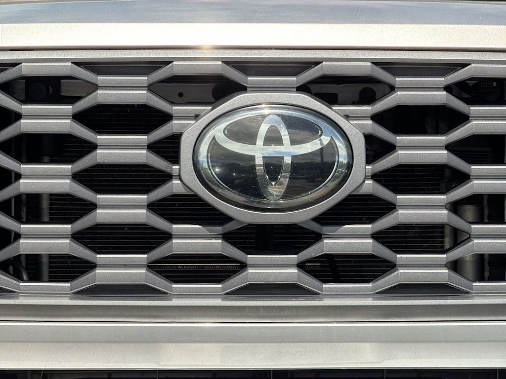 Thumbnail: 2021 Toyota Tacoma - 25