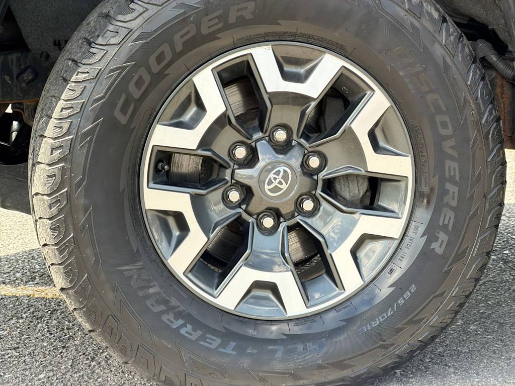 Thumbnail: 2021 Toyota Tacoma - 6