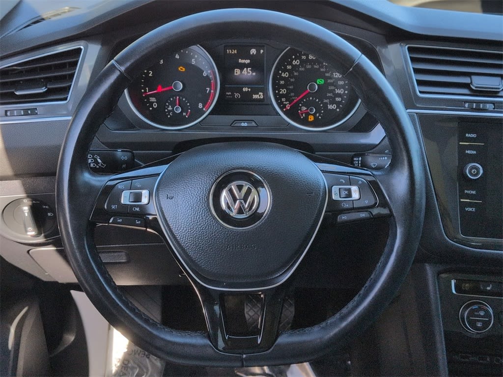 Thumbnail: 2018 Volkswagen Tiguan - 12