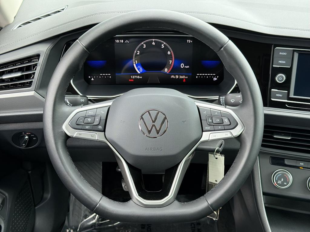Thumbnail: 2024 Volkswagen Jetta - 13