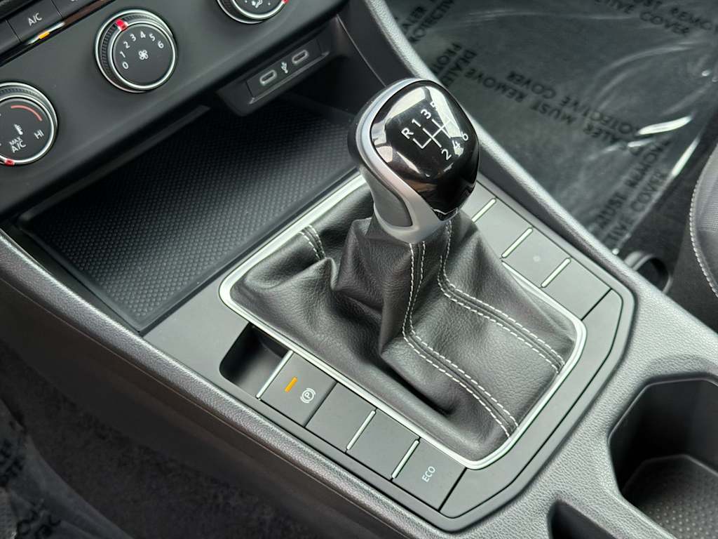 Thumbnail: 2024 Volkswagen Jetta - 15