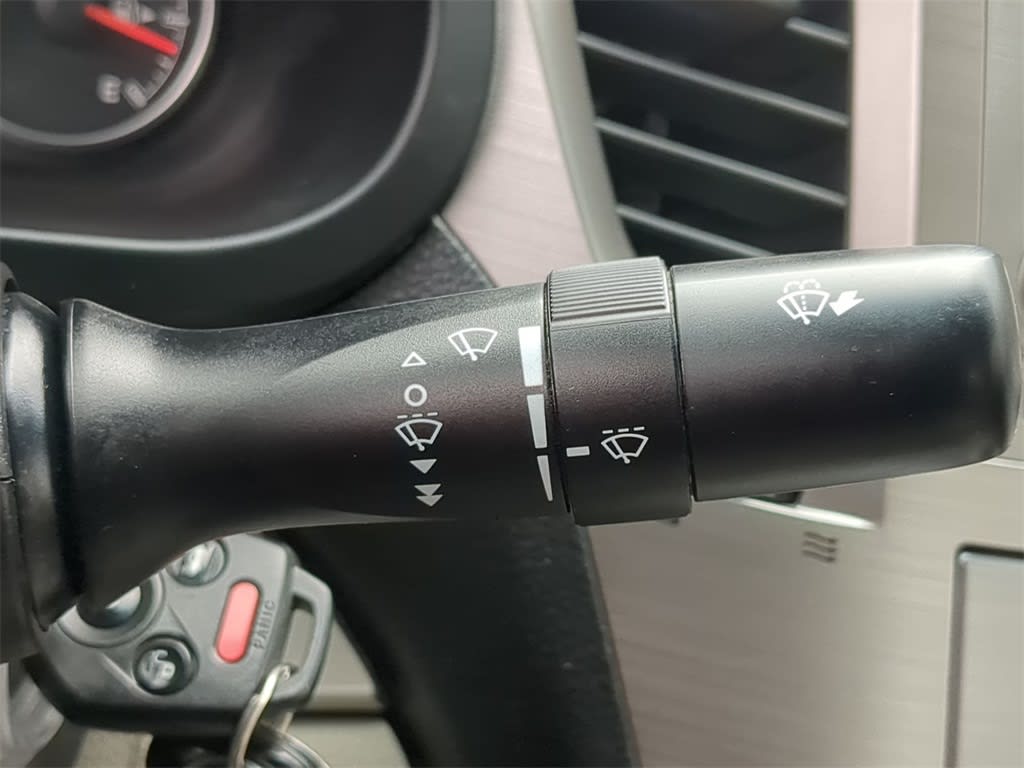 2014 Subaru Legacy Premium 13
