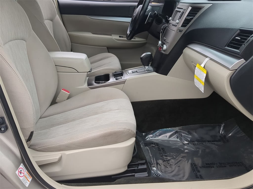 2014 Subaru Legacy Premium 28