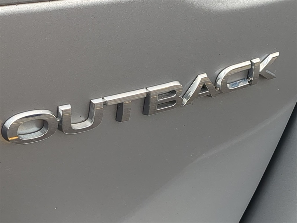 2020 Subaru Outback Base 26