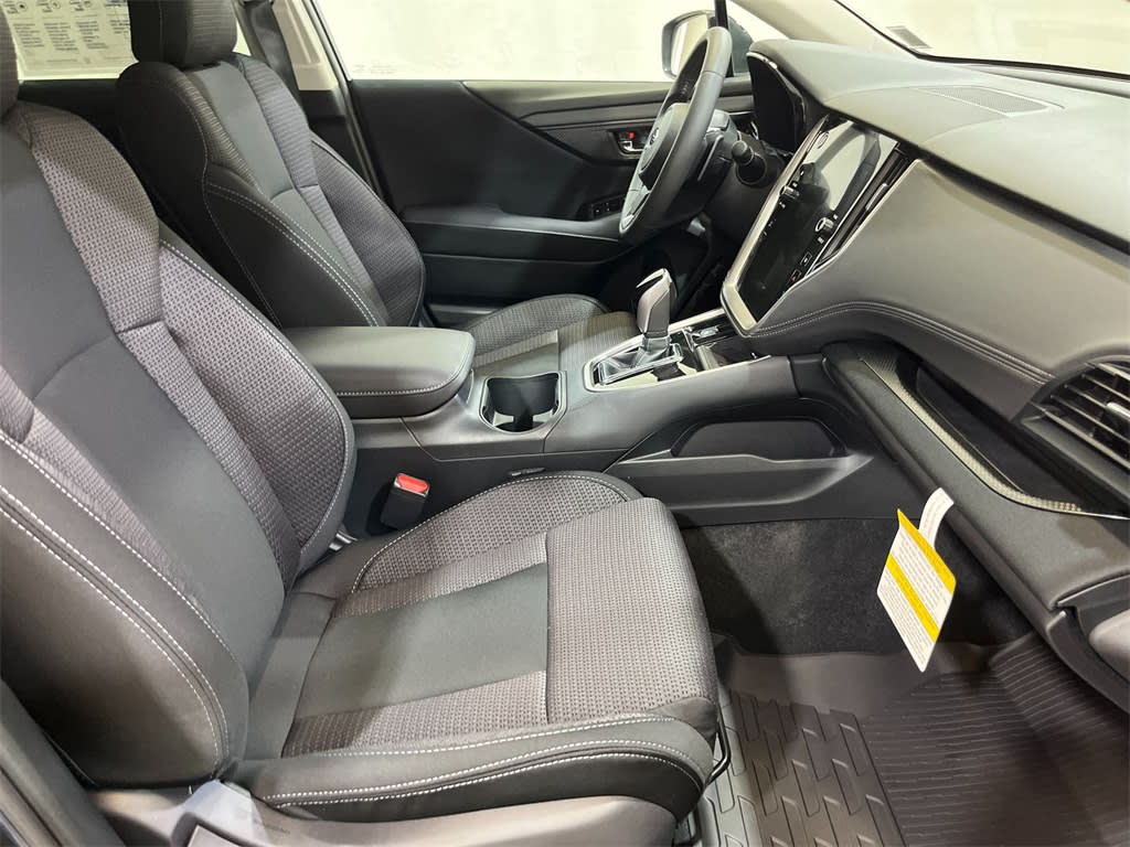 2025 Subaru Outback Premium 12