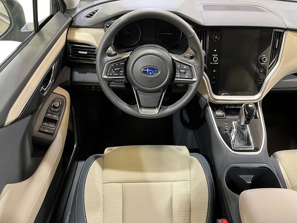 2025 Subaru Outback Premium 9
