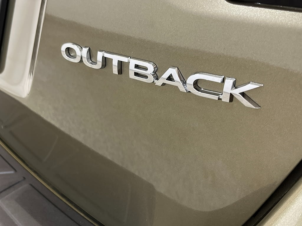 2025 Subaru Outback Premium 18