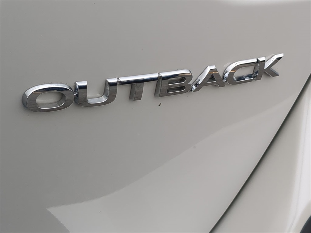 2022 Subaru Outback Limited 26