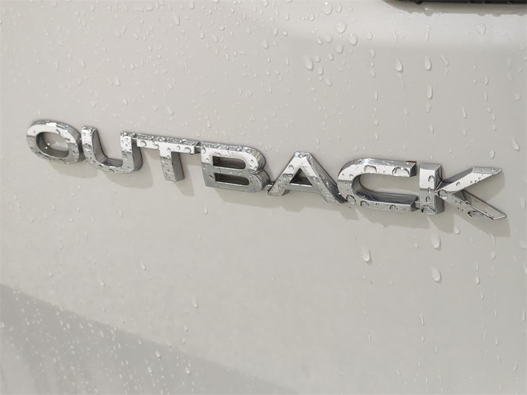 2022 Subaru Outback Limited 26