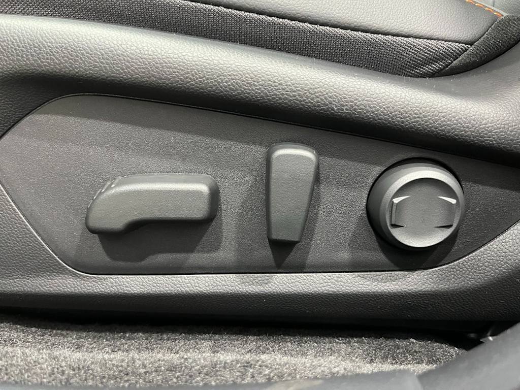 Thumbnail: 2025 Subaru Crosstrek - 19