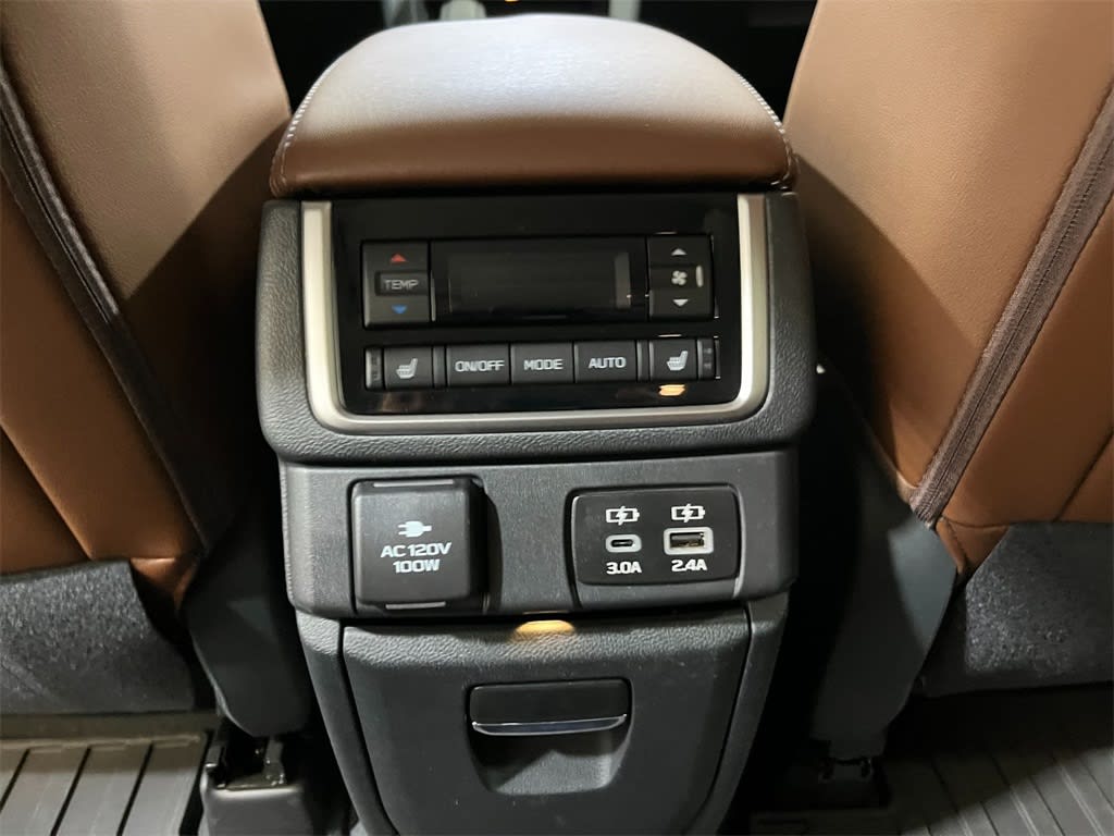 2024 Subaru Ascent Touring 28