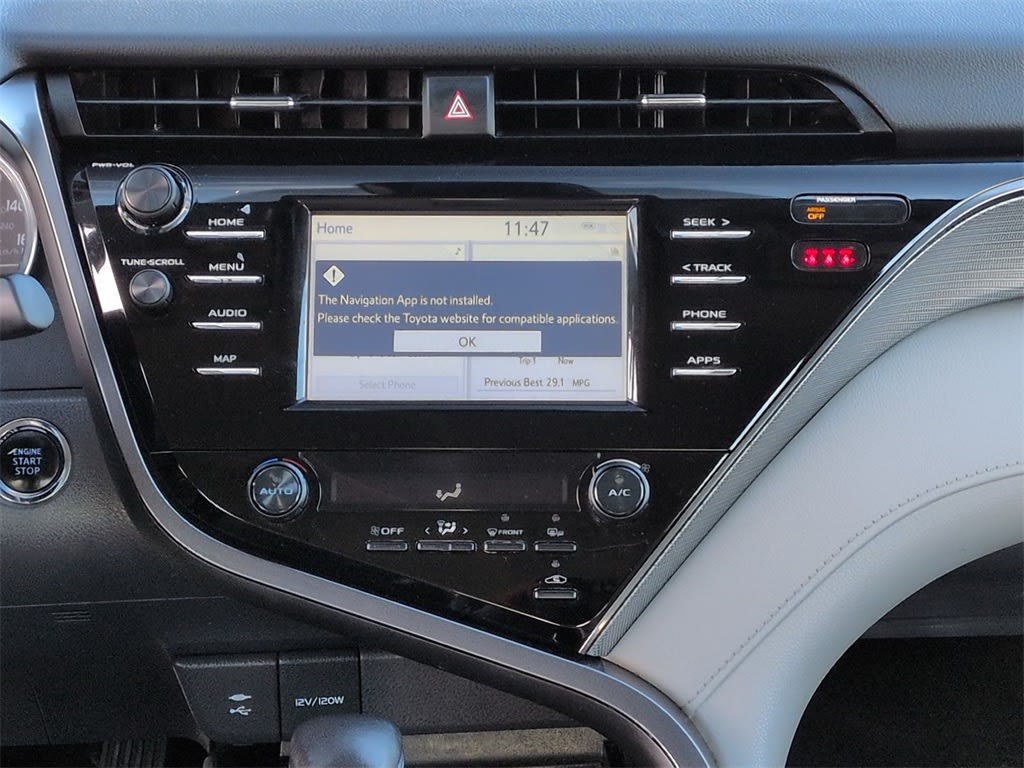 Thumbnail: 2019 Toyota Camry - 14