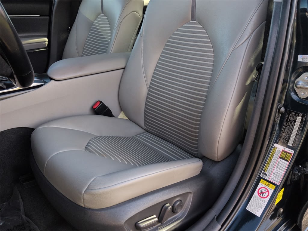 Thumbnail: 2019 Toyota Camry - 27