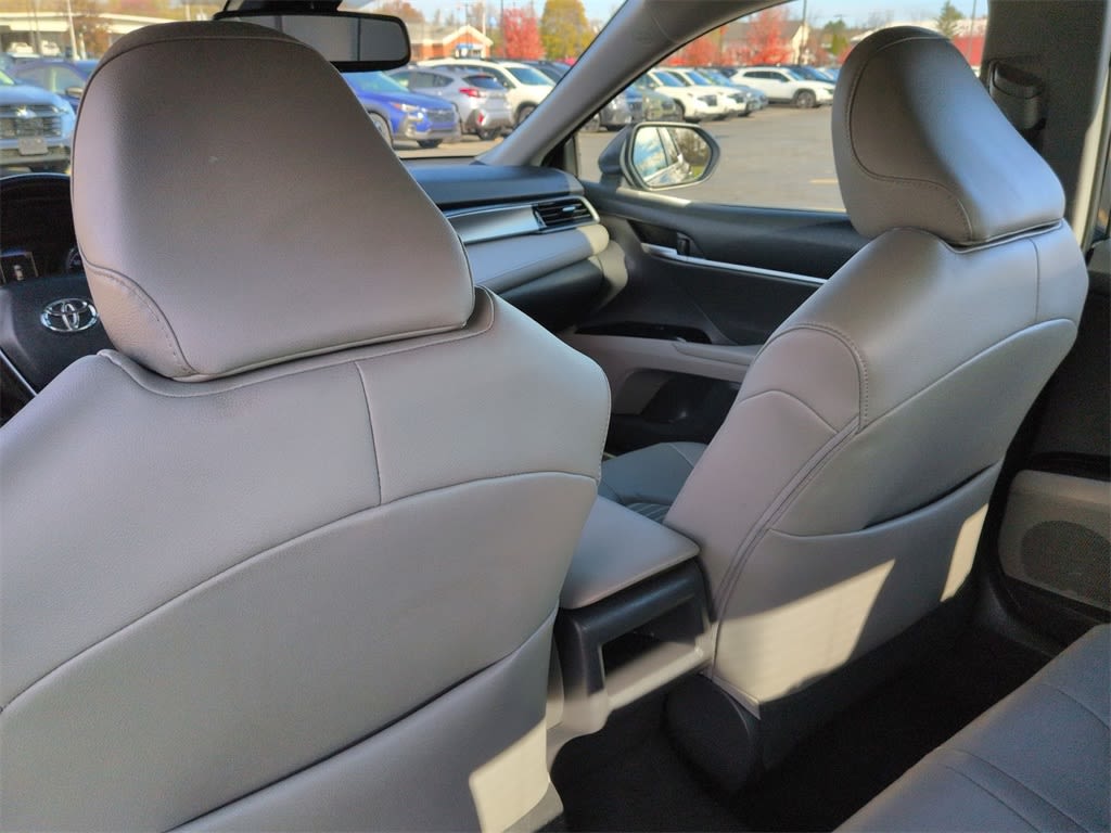 Thumbnail: 2019 Toyota Camry - 10