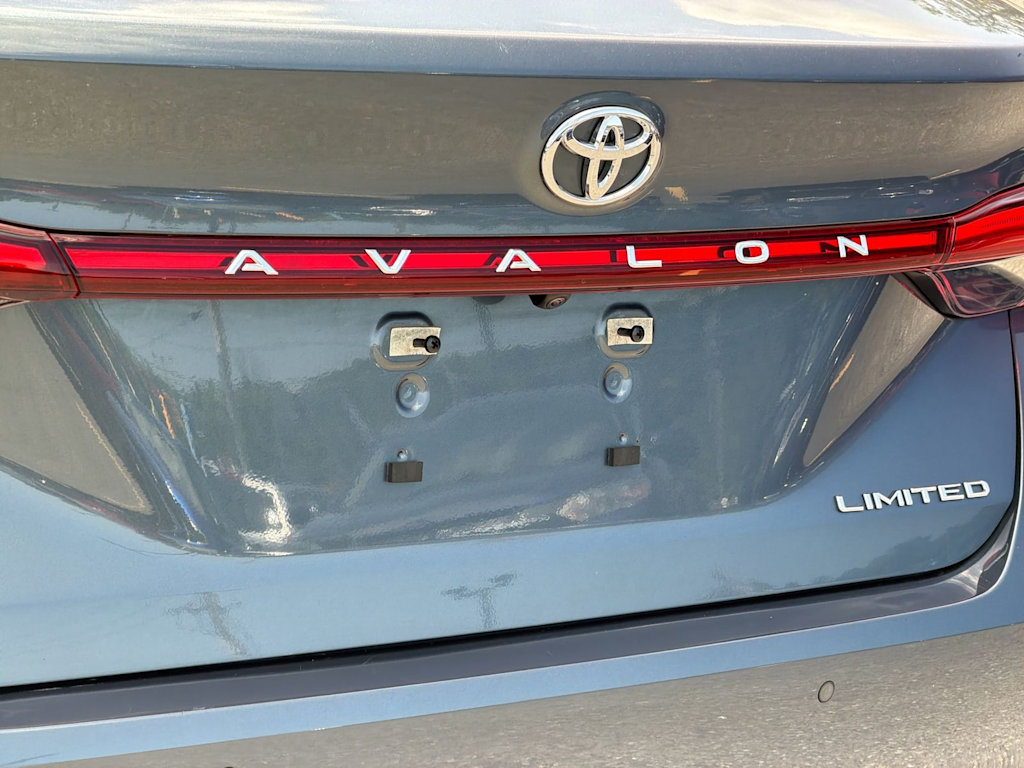 Thumbnail: 2022 Toyota Avalon - 5