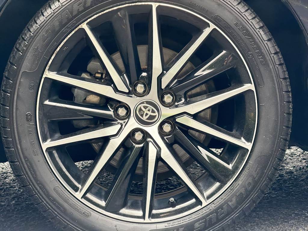 Thumbnail: 2022 Toyota Camry - 8