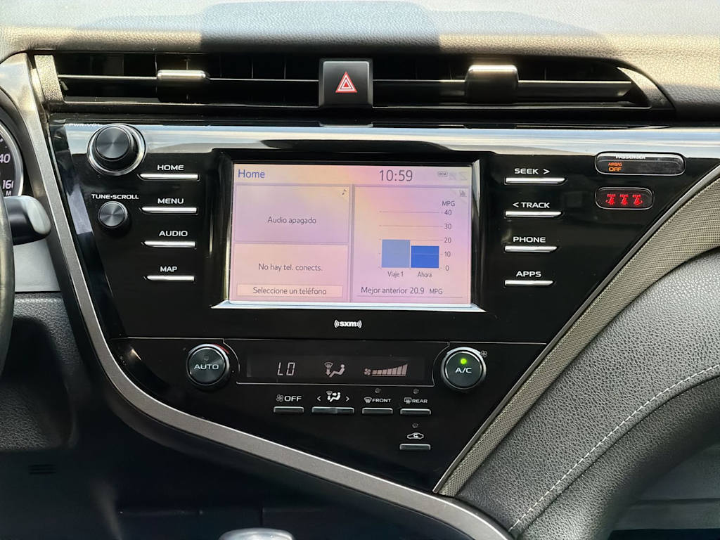 Thumbnail: 2020 Toyota Camry - 15