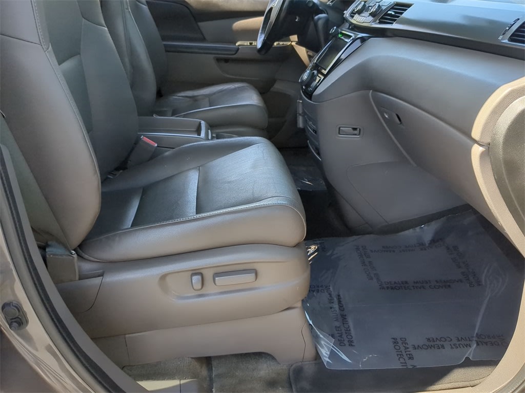 2015 Honda Odyssey EX-L 31