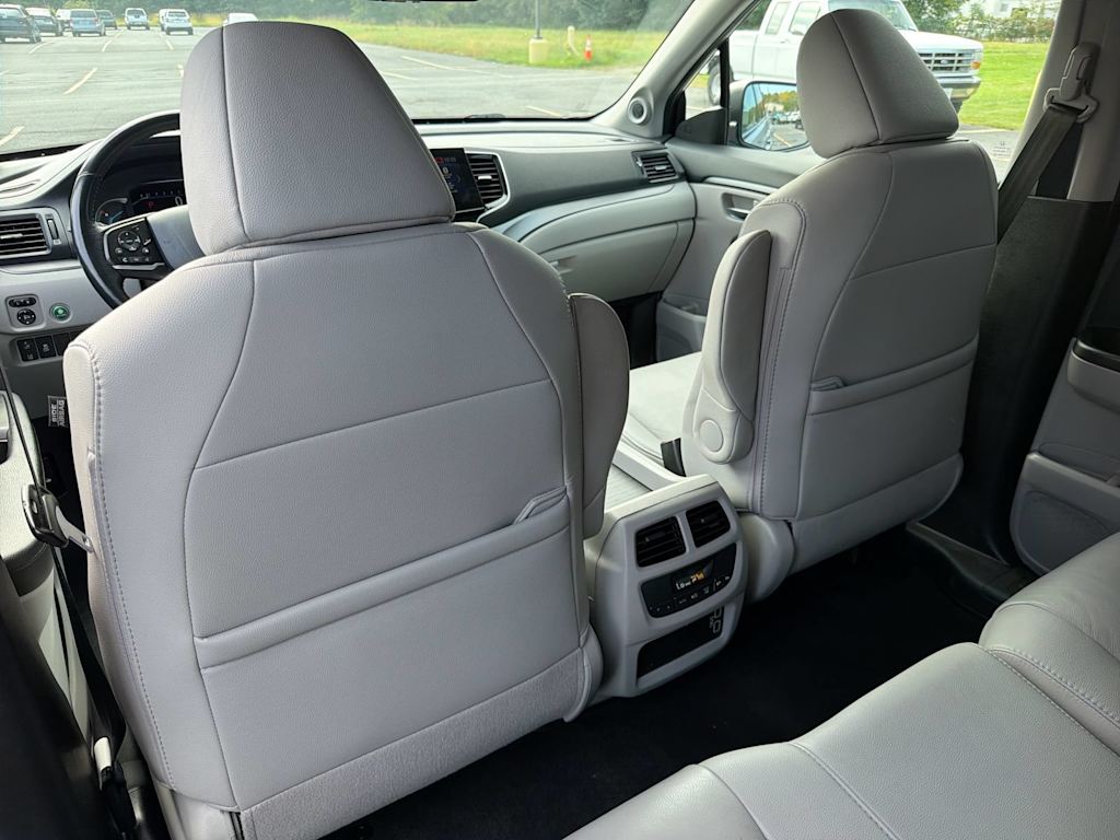 Thumbnail: 2020 Honda Pilot - 11