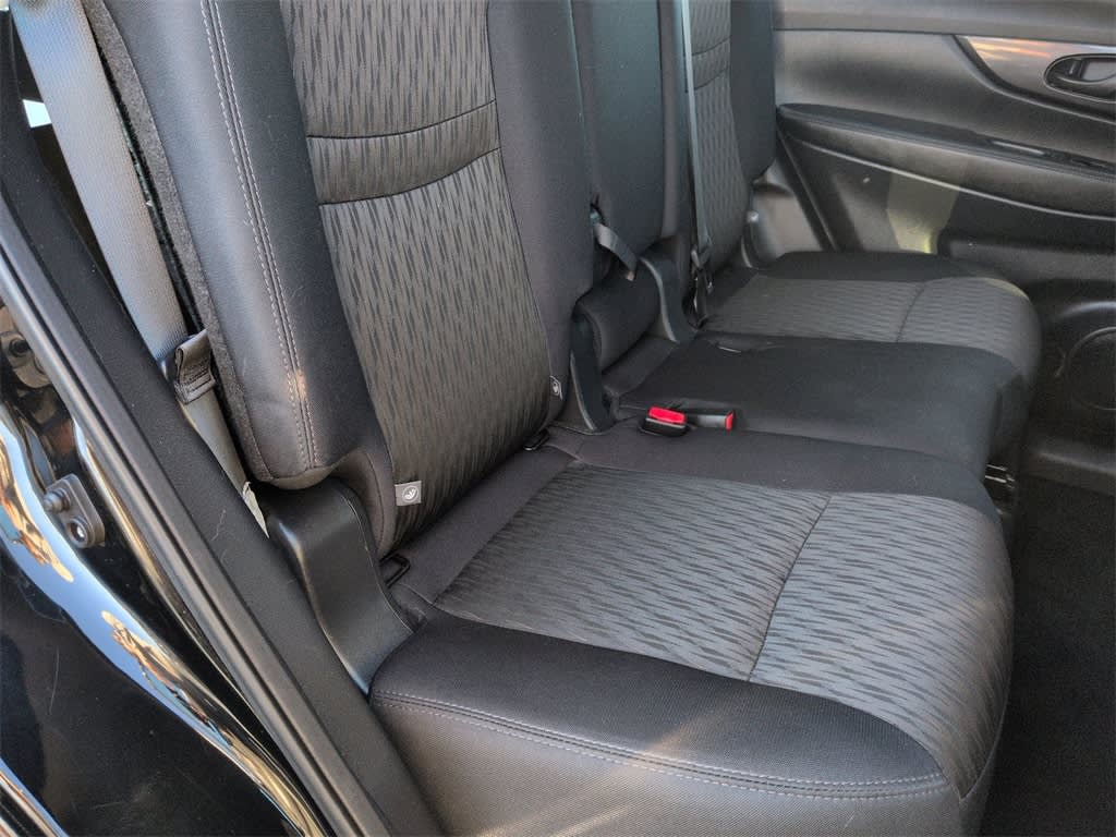 Thumbnail: 2019 Nissan Rogue - 27