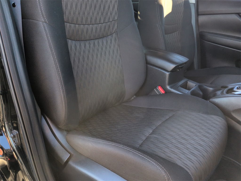 Thumbnail: 2019 Nissan Rogue - 11