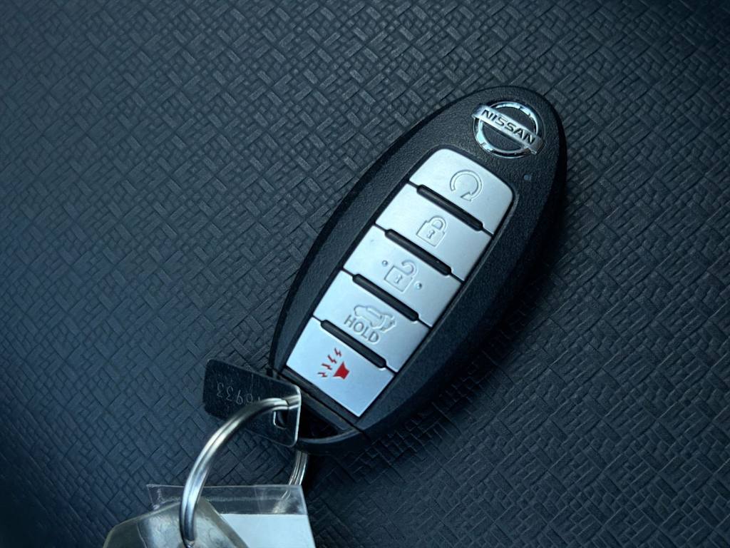 Thumbnail: 2021 Nissan Rogue - 18