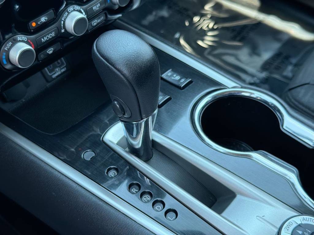 Thumbnail: 2019 Nissan Pathfinder - 15
