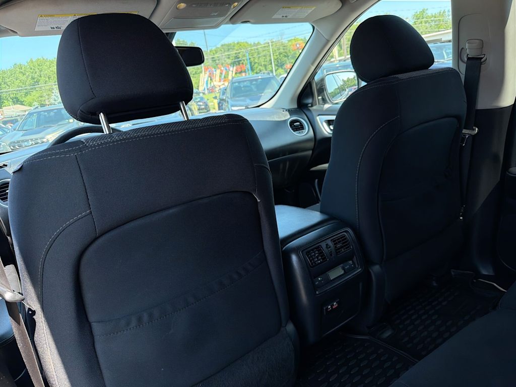 Thumbnail: 2019 Nissan Pathfinder - 18