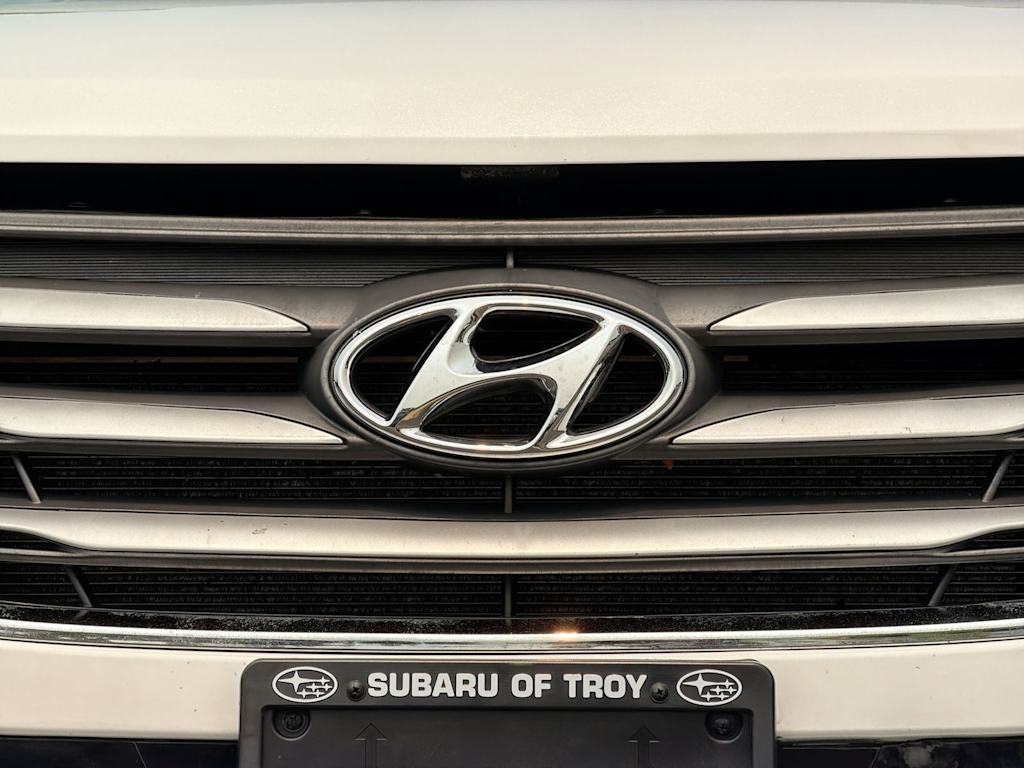 Thumbnail: 2017 Hyundai Santa Fe - 5