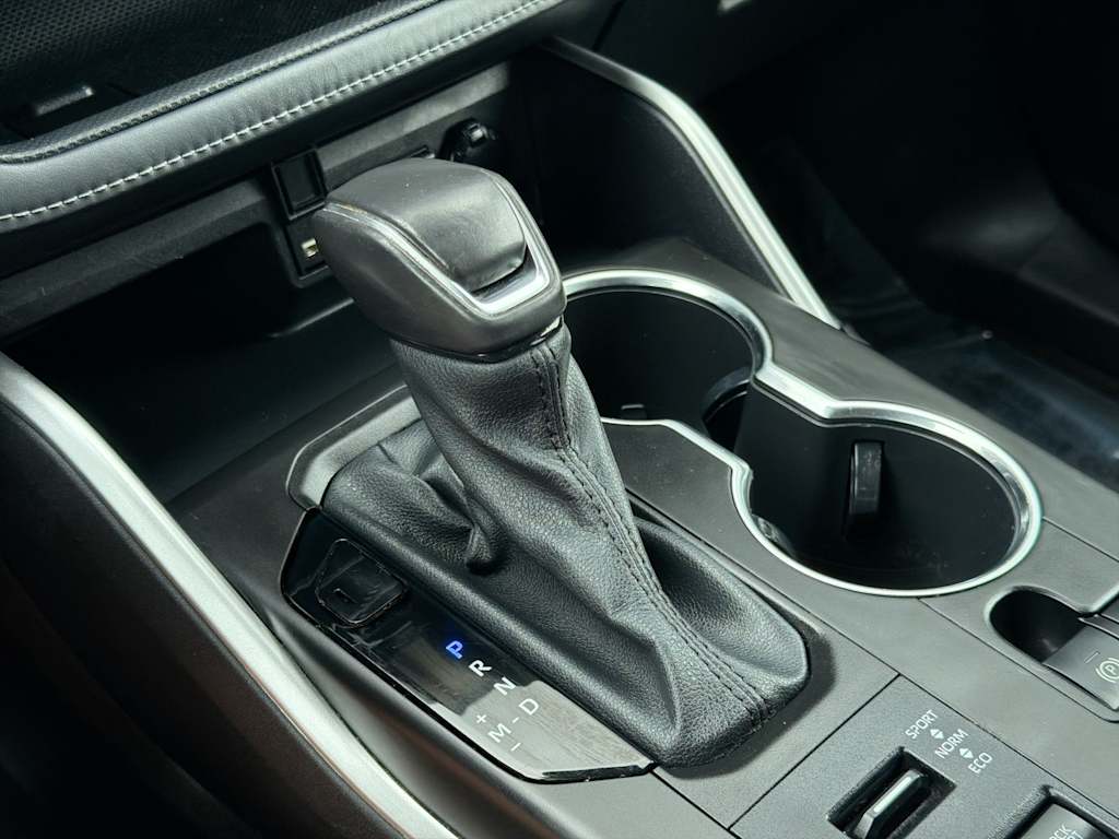 Thumbnail: 2021 Toyota Highlander - 15