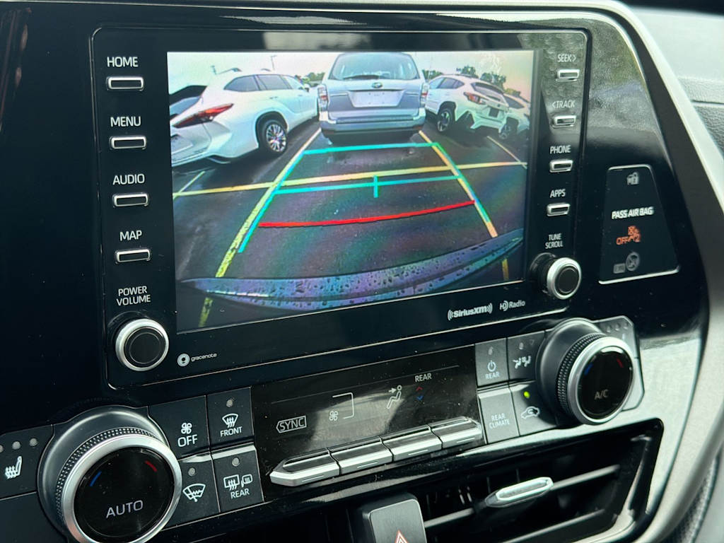 Thumbnail: 2021 Toyota Highlander - 35