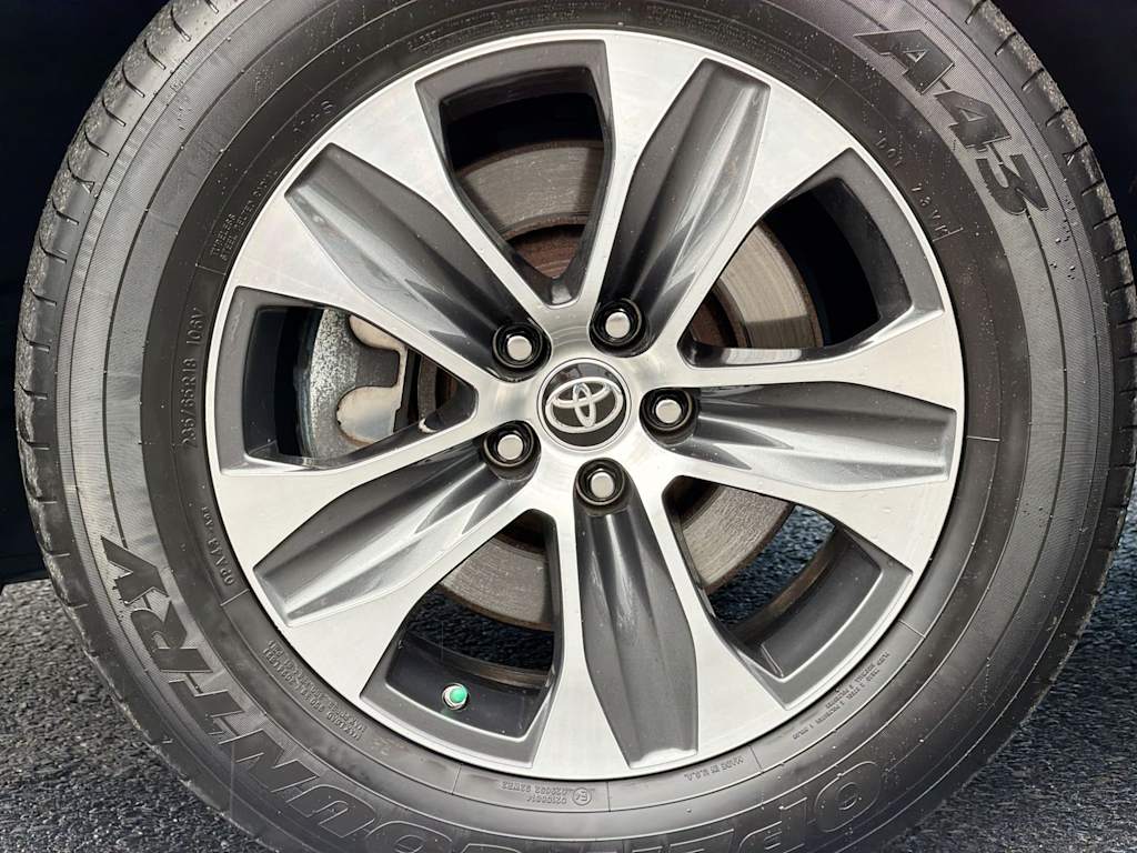 Thumbnail: 2021 Toyota Highlander - 7