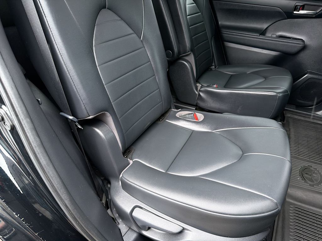 Thumbnail: 2021 Toyota Highlander - 29