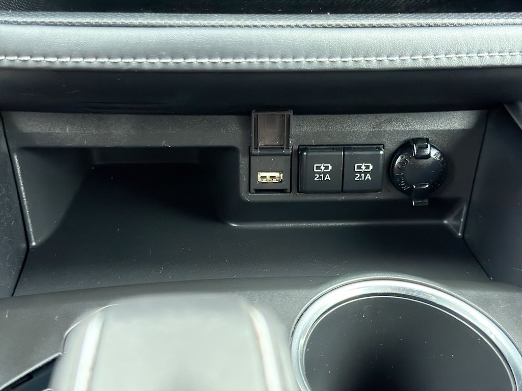 Thumbnail: 2021 Toyota Highlander - 37