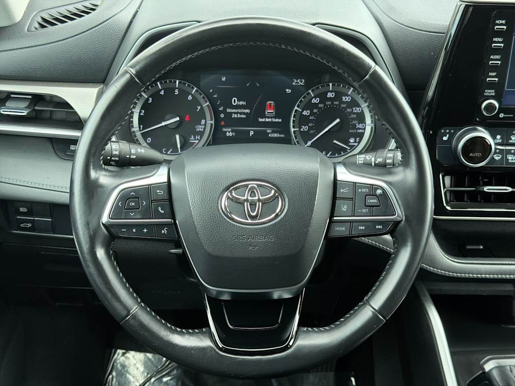 Thumbnail: 2021 Toyota Highlander - 13