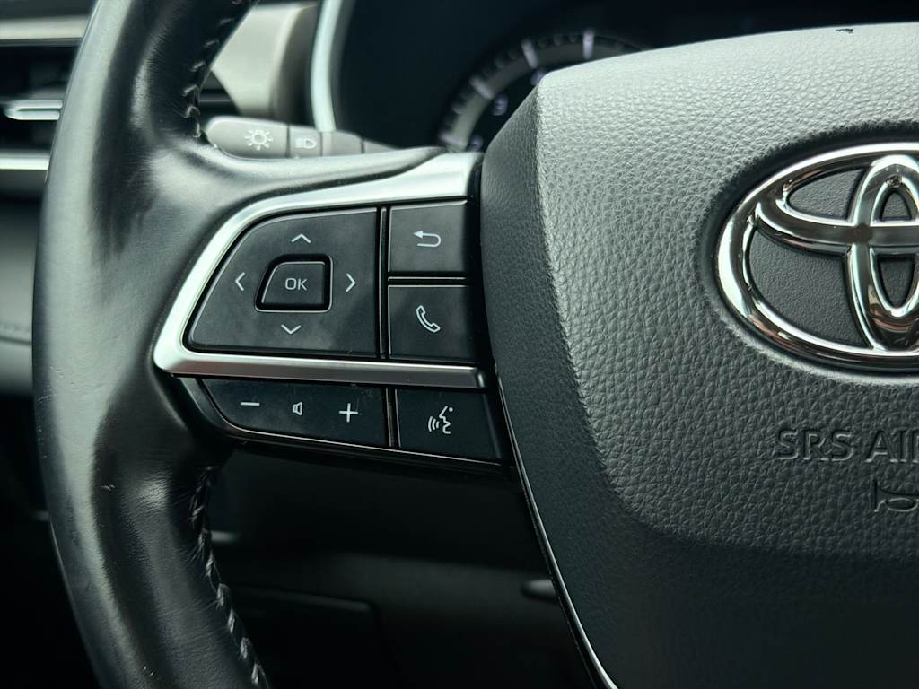 Thumbnail: 2021 Toyota Highlander - 30