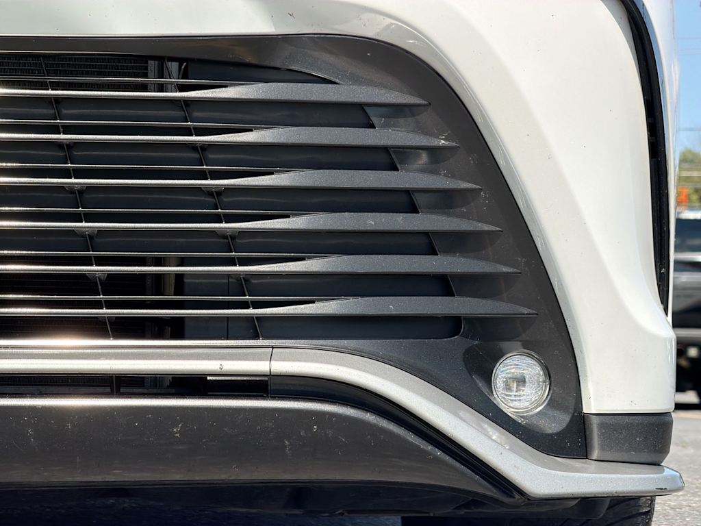 Thumbnail: 2023 Toyota Highlander - 15