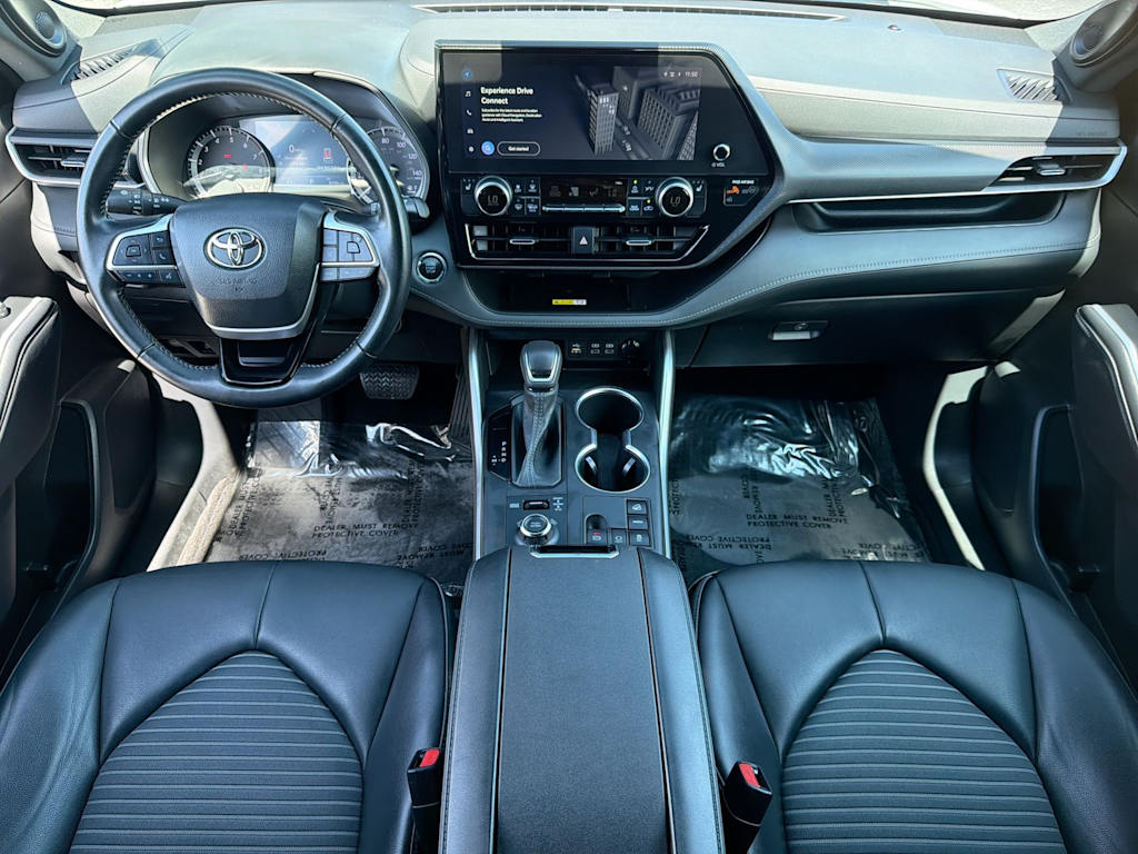 Thumbnail: 2023 Toyota Highlander - 10
