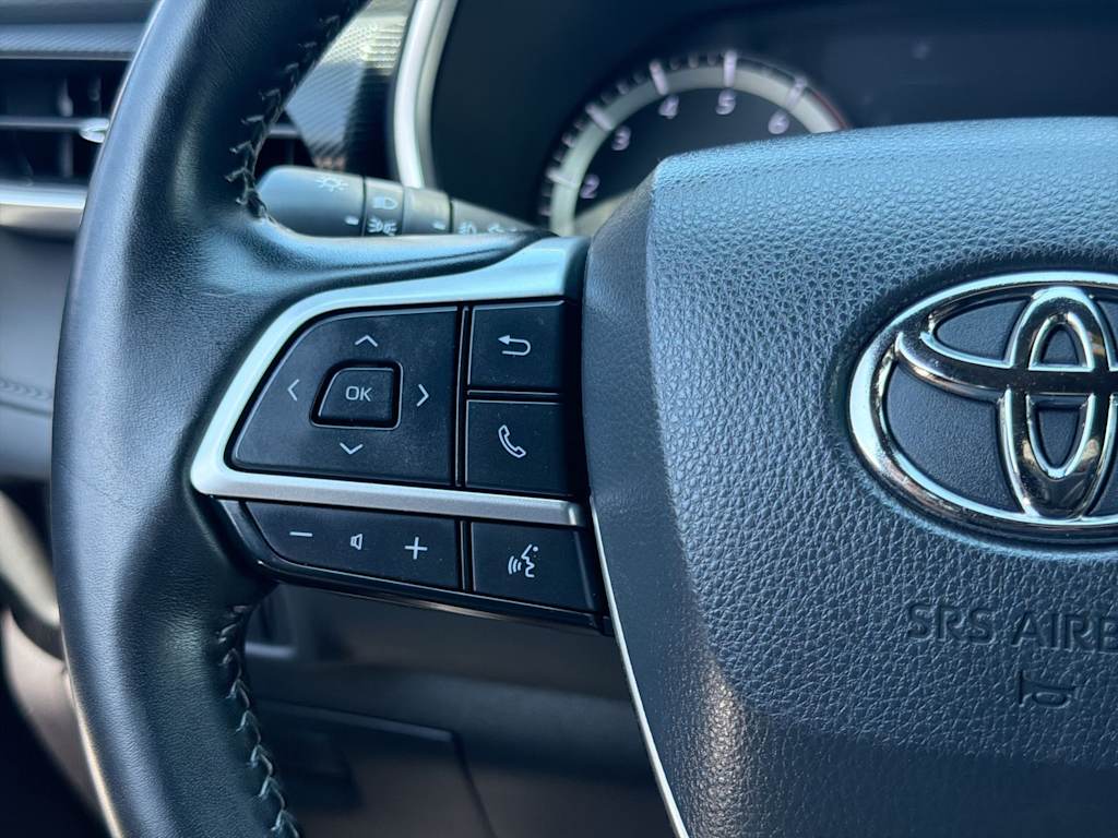 Thumbnail: 2023 Toyota Highlander - 29