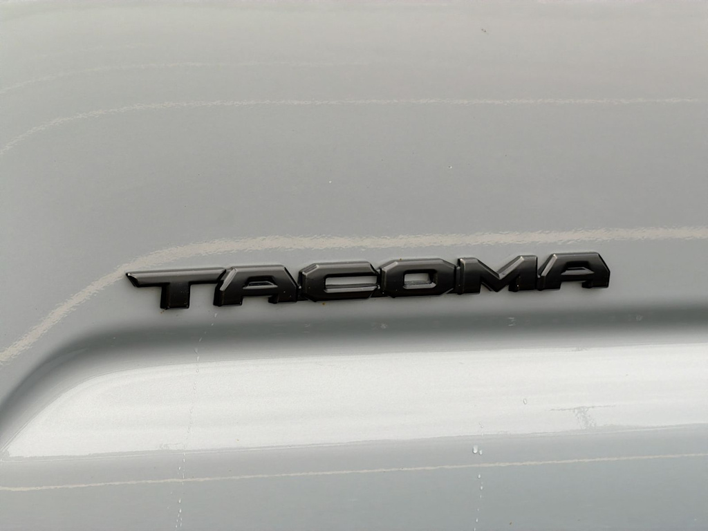 Thumbnail: 2020 Toyota Tacoma - 26