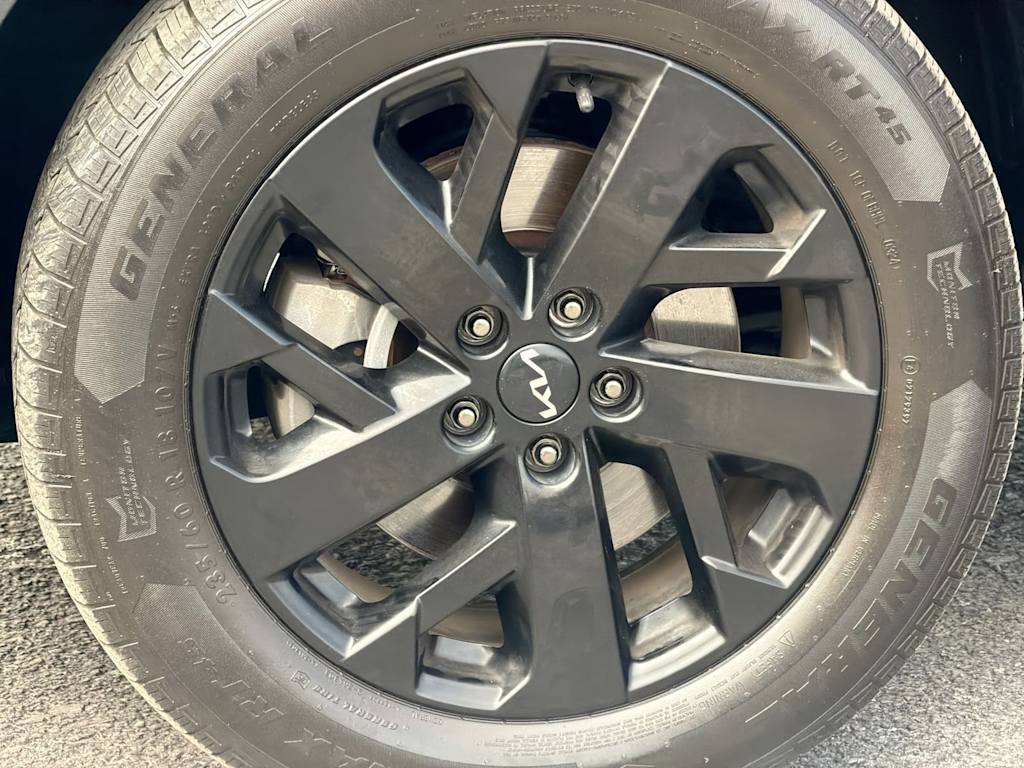 Thumbnail: 2022 Kia Sorento - 6