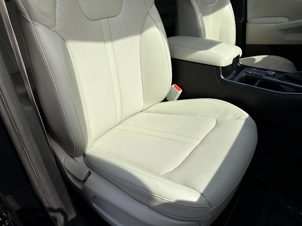 Thumbnail: 2022 Kia Sorento - 27