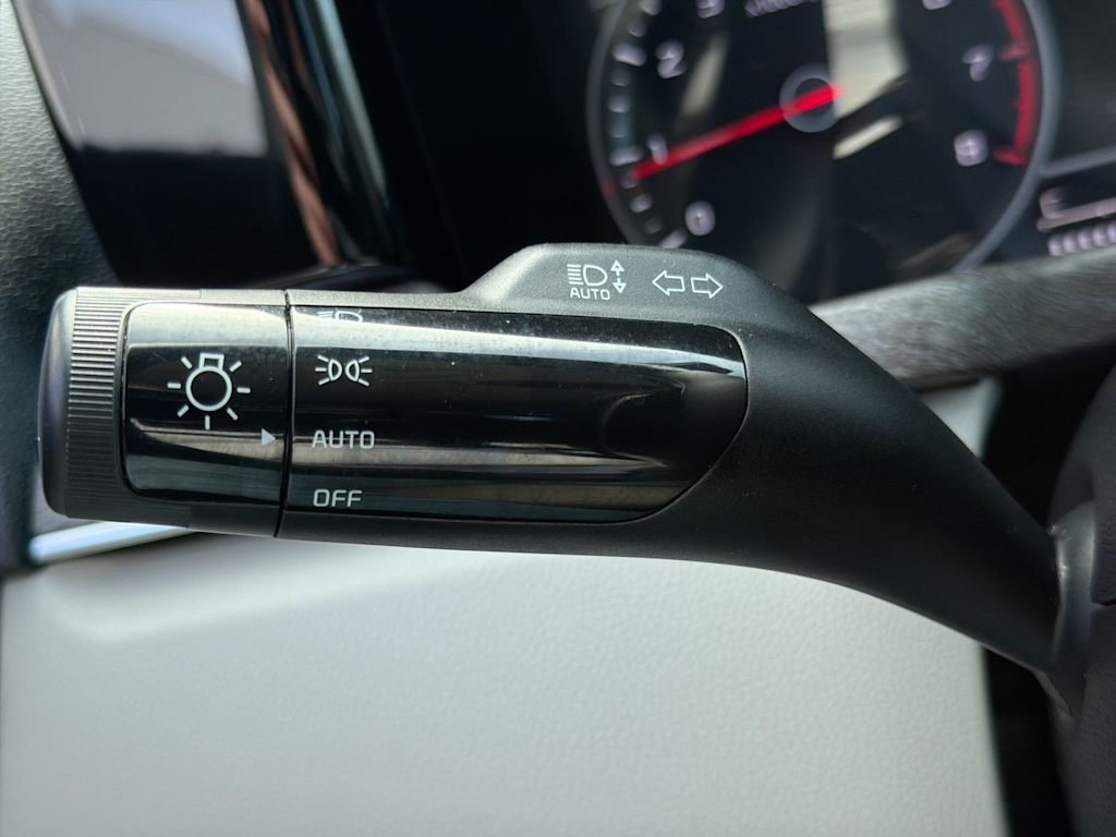 Thumbnail: 2022 Kia Sorento - 15