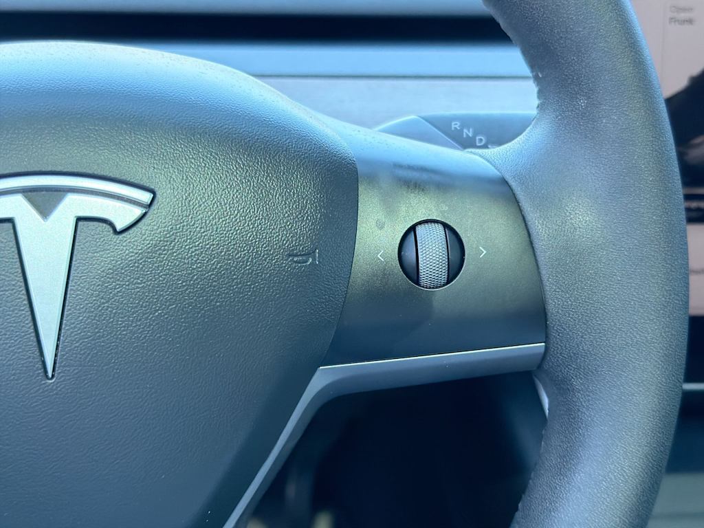 Thumbnail: 2021 Tesla Model Y - 29