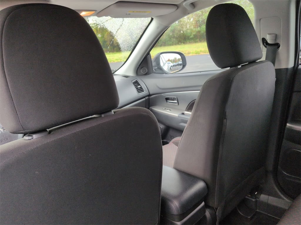 Thumbnail: 2019 Mitsubishi Outlander Sport - 28