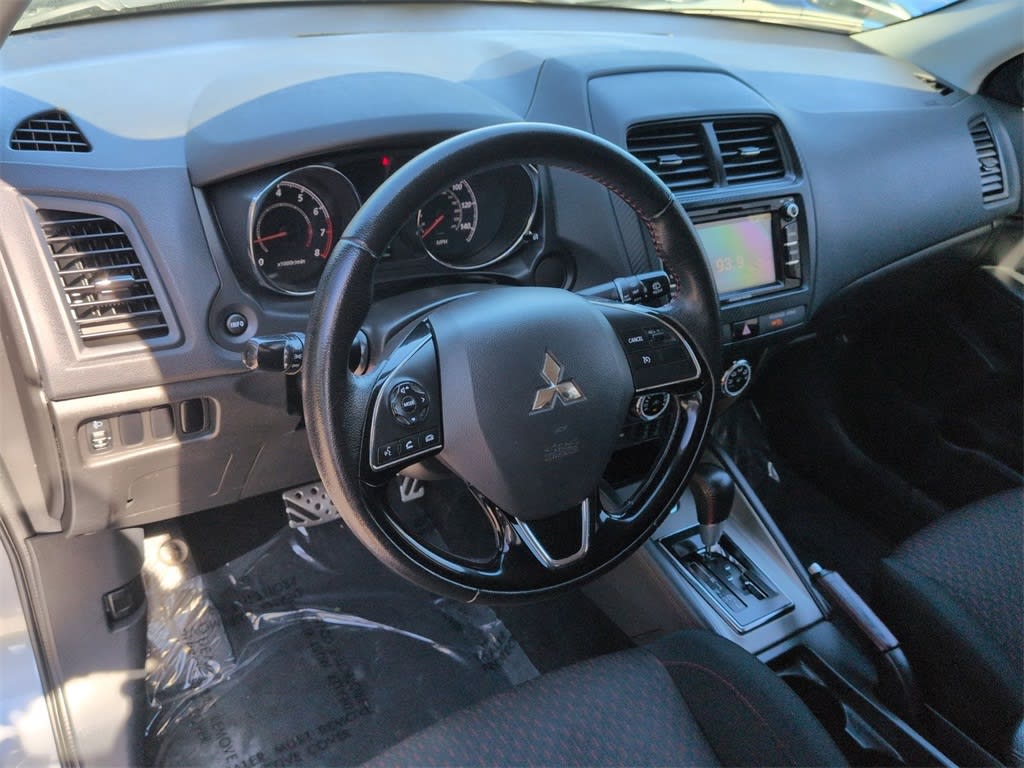 Thumbnail: 2018 Mitsubishi Outlander Sport - 2
