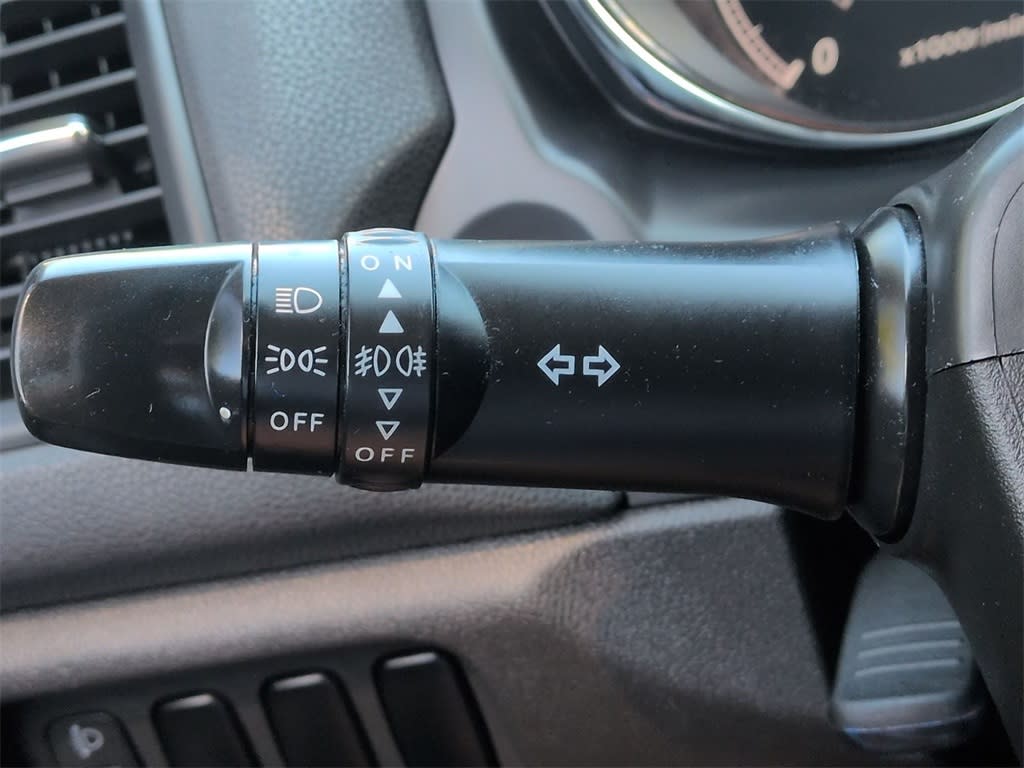 Thumbnail: 2018 Mitsubishi Outlander Sport - 33