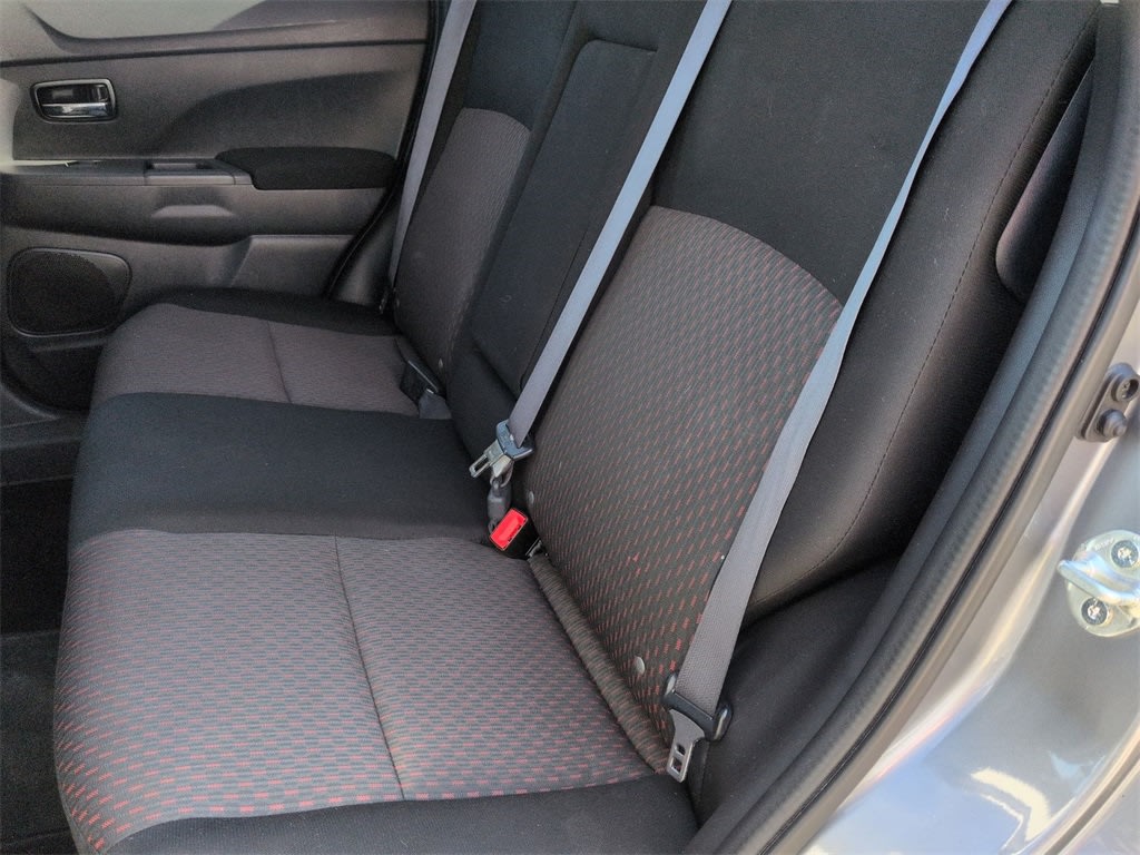 Thumbnail: 2018 Mitsubishi Outlander Sport - 12