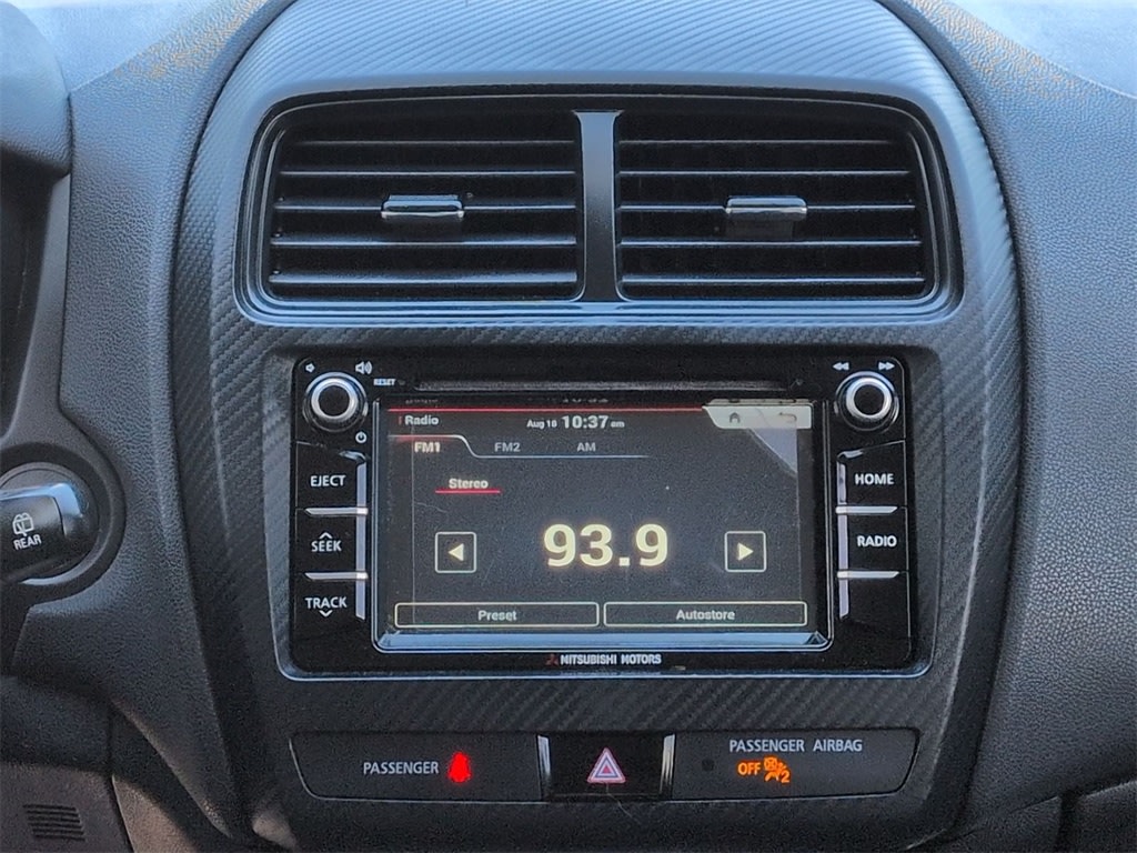 Thumbnail: 2018 Mitsubishi Outlander Sport - 14