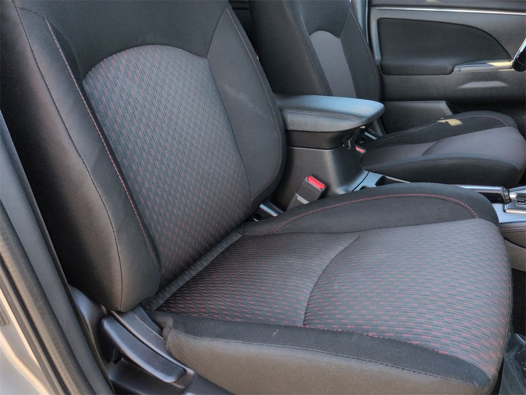 Thumbnail: 2018 Mitsubishi Outlander Sport - 11